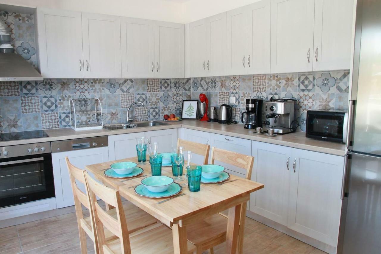 Xaradiotis House - A Modern Away From Holiday home Katomerion