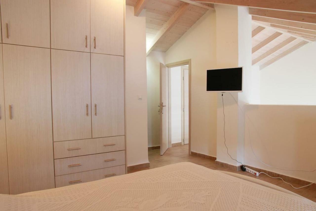 Xaradiotis House - A Modern Away From Katomerion