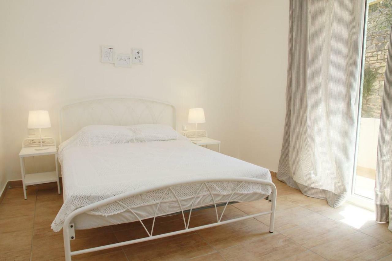 Xaradiotis House - A Modern Away From Σπίτι διακοπών *